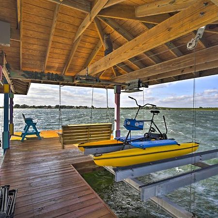 Waterfront Lake Placid Home With Dock And Fire Pit Exterior photo